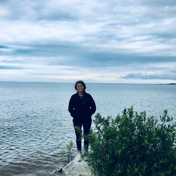 Meet your Posher, Amber - Picture 3 of 4